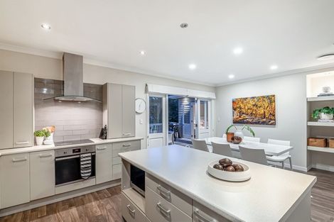 Photo of property in 1 Margaret Place, Milford, Auckland, 0620