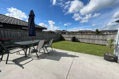 Photo of property in 14 Raupo Place, Rototuna North, Hamilton, 3210