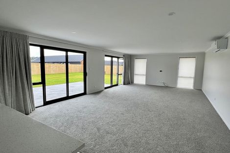 Photo of property in 24 Kerr Crescent, Patumahoe, 2679