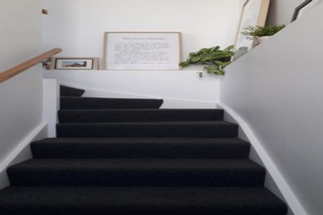 Photo of property in 11b Caroline Street, Mount Victoria, Wellington, 6011