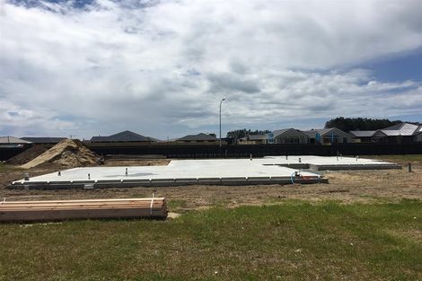 Photo of property in 77 Dunkeld Drive, Papamoa, 3118