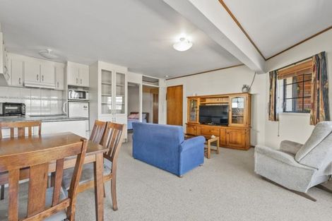 Photo of property in 201 Chelsea View Drive, Chatswood, Auckland, 0626