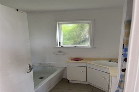 Photo of property in 16 Shoreham Street, Avondale, Auckland, 0600