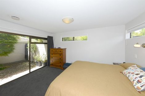 Photo of property in 18 Highland Place, Avonhead, Christchurch, 8042