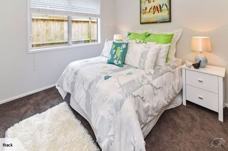 Photo of property in 9 Tongeren Square, Karaka, Papakura, 2113