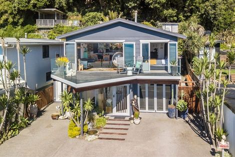 Photo of property in 7 Ocean Parade, Pukerua Bay, 5026