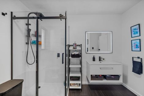 Photo of property in 12 Waratah Street, Avondale, Christchurch, 8061