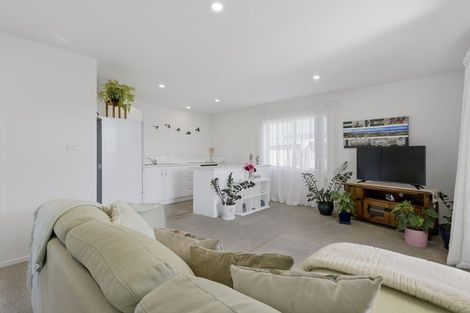 Photo of property in 11 Kamahi Crescent, Papamoa Beach, Papamoa, 3118