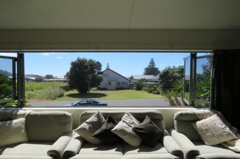 Photo of property in 14 Beach Road, Porangahau, 4293
