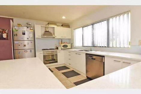 Photo of property in 10 Lockington Avenue, Henderson, Auckland, 0612