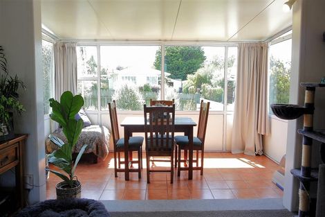 Photo of property in 4 Mcclure Street, Feilding, 4702