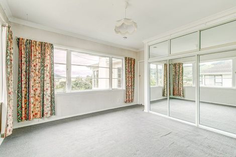 Photo of property in 8a Tawa Terrace, Tawa, Wellington, 5028