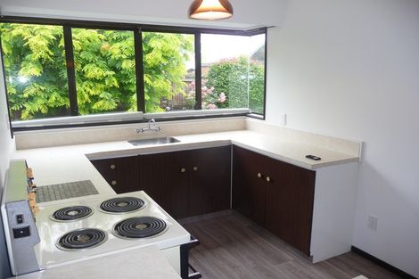 Photo of property in 2/35 Chipping Lane, Redwood, Christchurch, 8051