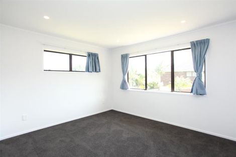 Photo of property in 73 Aberfeldy Avenue, Highland Park, Auckland, 2010