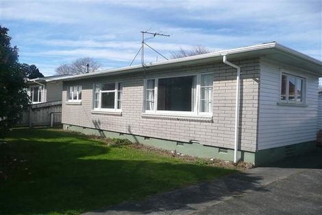 Photo of property in 6 Woodleigh Street, Frankleigh Park, New Plymouth, 4310