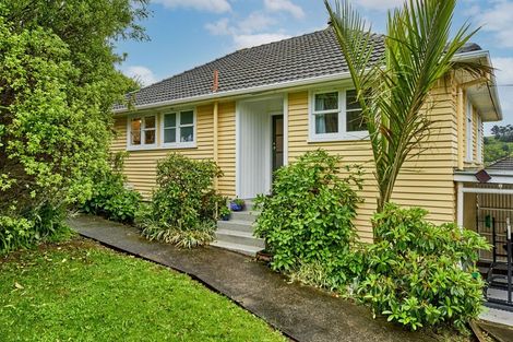 Photo of property in 17 Chew Place, Ranui, Porirua, 5024