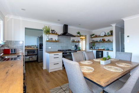 Photo of property in 1 Campbell Street, Geraldine, 7930