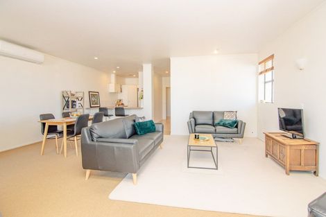 Photo of property in Maddison Apartments, 3/6e Queen Street, Palmerston North, 4410