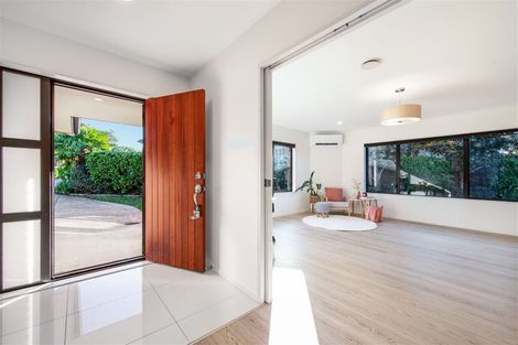 Photo of property in 3 Stow Place, Henderson, Auckland, 0612