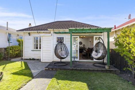 Photo of property in 26 Kauri Street, Eastbourne, Lower Hutt, 5013