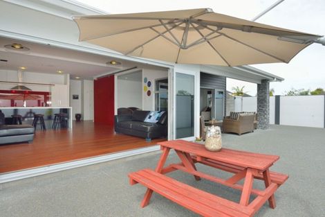 Photo of property in 13 Charteris Rise, Riverdale, Gisborne, 4010