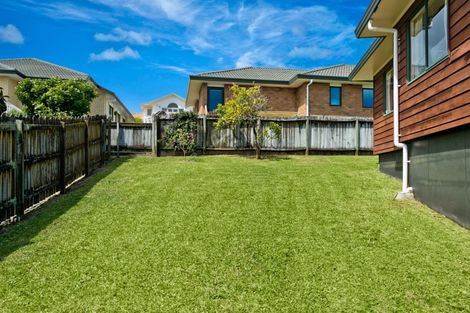 Photo of property in 21 Gala Place, Henderson, Auckland, 0612