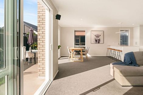 Photo of property in 27 Empire Crescent, Papamoa, 3118