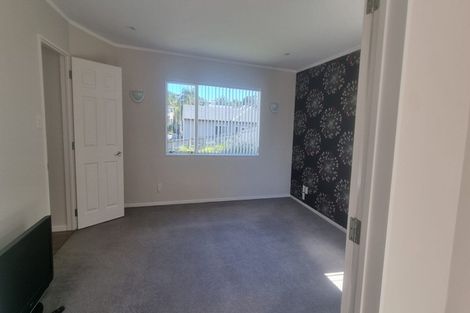 Photo of property in 11 Mako Street, West Harbour, Auckland, 0618