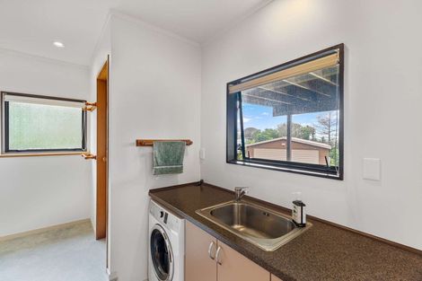 Photo of property in 50 John Dee Crescent, Red Beach, 0932