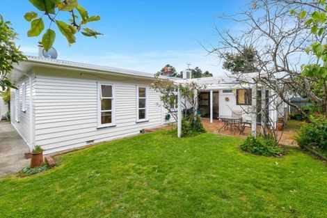 Photo of property in 389 Muritai Road, Eastbourne, Lower Hutt, 5013