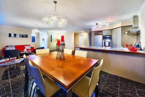 Photo of property in 7 Pittville Place, Henderson, Auckland, 0612