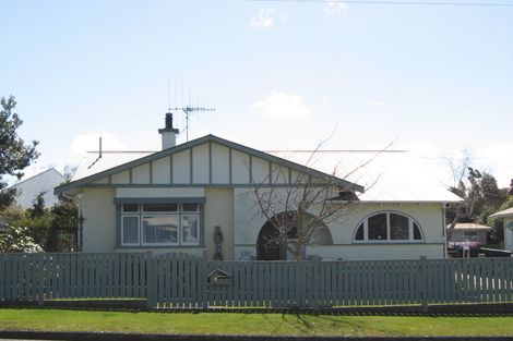 Photo of property in 16 Hunia Street, Marton, 4710