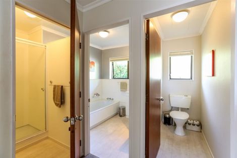 Photo of property in 18 Hickford Place, Okato, 4335