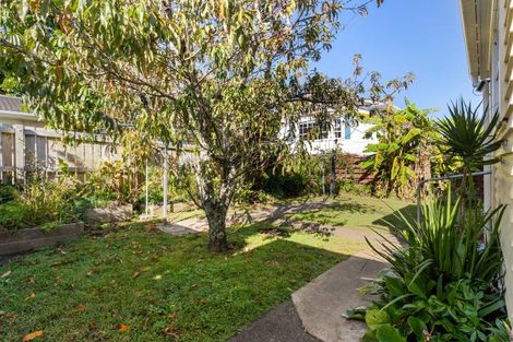 Photo of property in 1/26 Byron Avenue, Takapuna, Auckland, 0622