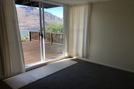 Photo of property in 7b Von Place, Fernhill, Queenstown, 9300