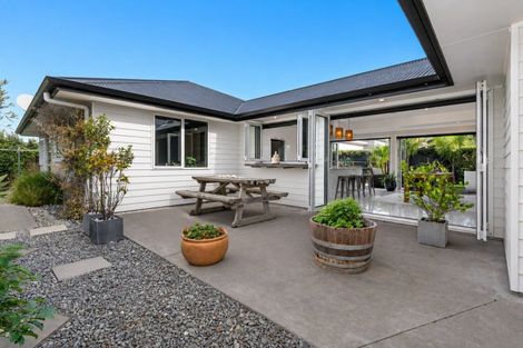 Photo of property in 72 Hamilton Drive, Wainui, Gisborne, 4010