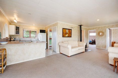 Photo of property in 14 Te Kiri Street, Himatangi Beach, Foxton, 4891