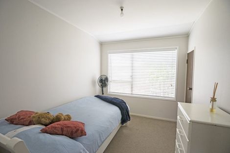 Photo of property in 5 Holyoake Place, Chatswood, Auckland, 0626