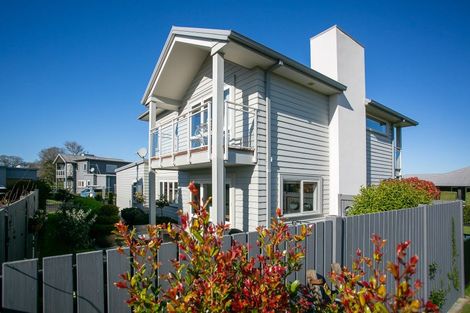 Photo of property in 46 Plescher Crescent, Leamington, Cambridge, 3432