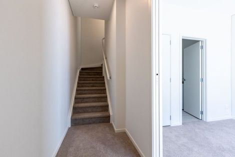 Photo of property in 5 Wharetana Crescent, New Lynn, Auckland, 0600