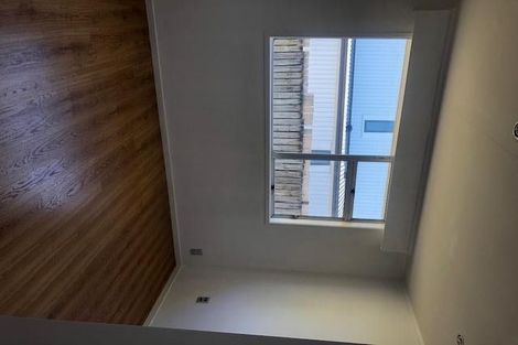 Photo of property in 1/84 Greenslade Crescent, Northcote, Auckland, 0627