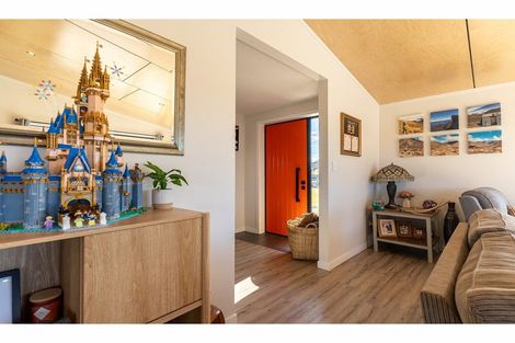Photo of property in 1 Tussock Crescent, Twizel, 7901