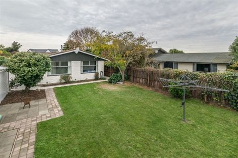 Photo of property in 8 Tracy Place, Redwood, Christchurch, 8051