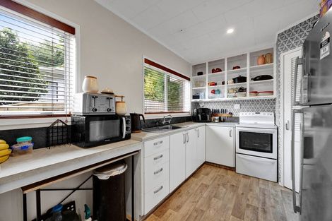 Photo of property in 81 Poplar Grove, Whalers Gate, New Plymouth, 4310