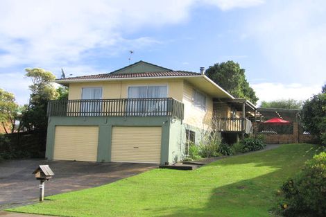 Photo of property in 3 Binda Place, Botany Downs, Auckland, 2010