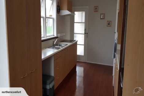 Photo of property in 4 Bartholomew Road, Levin, 5510