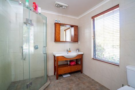 Photo of property in 25 Te Moenga Park, Acacia Bay, Taupo, 3330