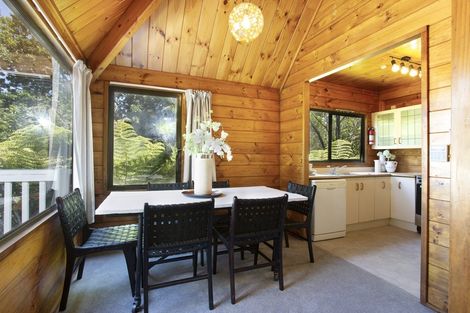 Photo of property in 6 Parklands Avenue, Swanson, Auckland, 0614