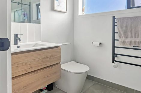Photo of property in 2/598 Te Atatu Road, Te Atatu Peninsula, Auckland, 0610