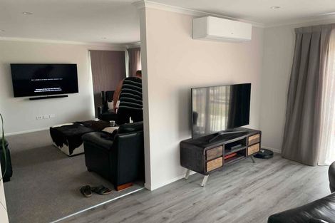 Photo of property in 4 Edenmore Terrace, Fitzherbert, Palmerston North, 4410